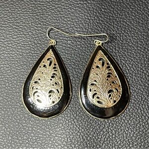 Elegant Black and Gold Teardrop Earrings